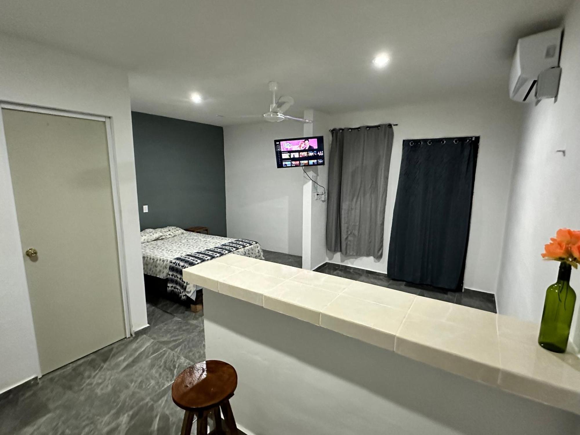 Departamento 48 Street Apartment Валядолид Екстериор снимка