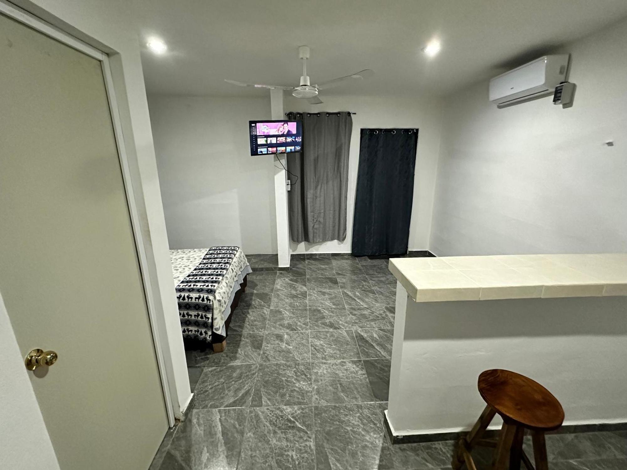 Departamento 48 Street Apartment Валядолид Екстериор снимка